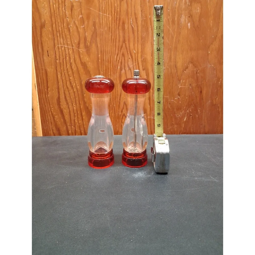 Vtg Olde Thompson Acrylic Salt Shaker & Pepper Mill